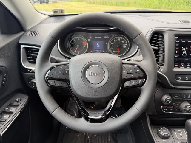 Certified 2023 Jeep Cherokee Altitude Lux w/ Lux Elite Package AWD/4WD image 15