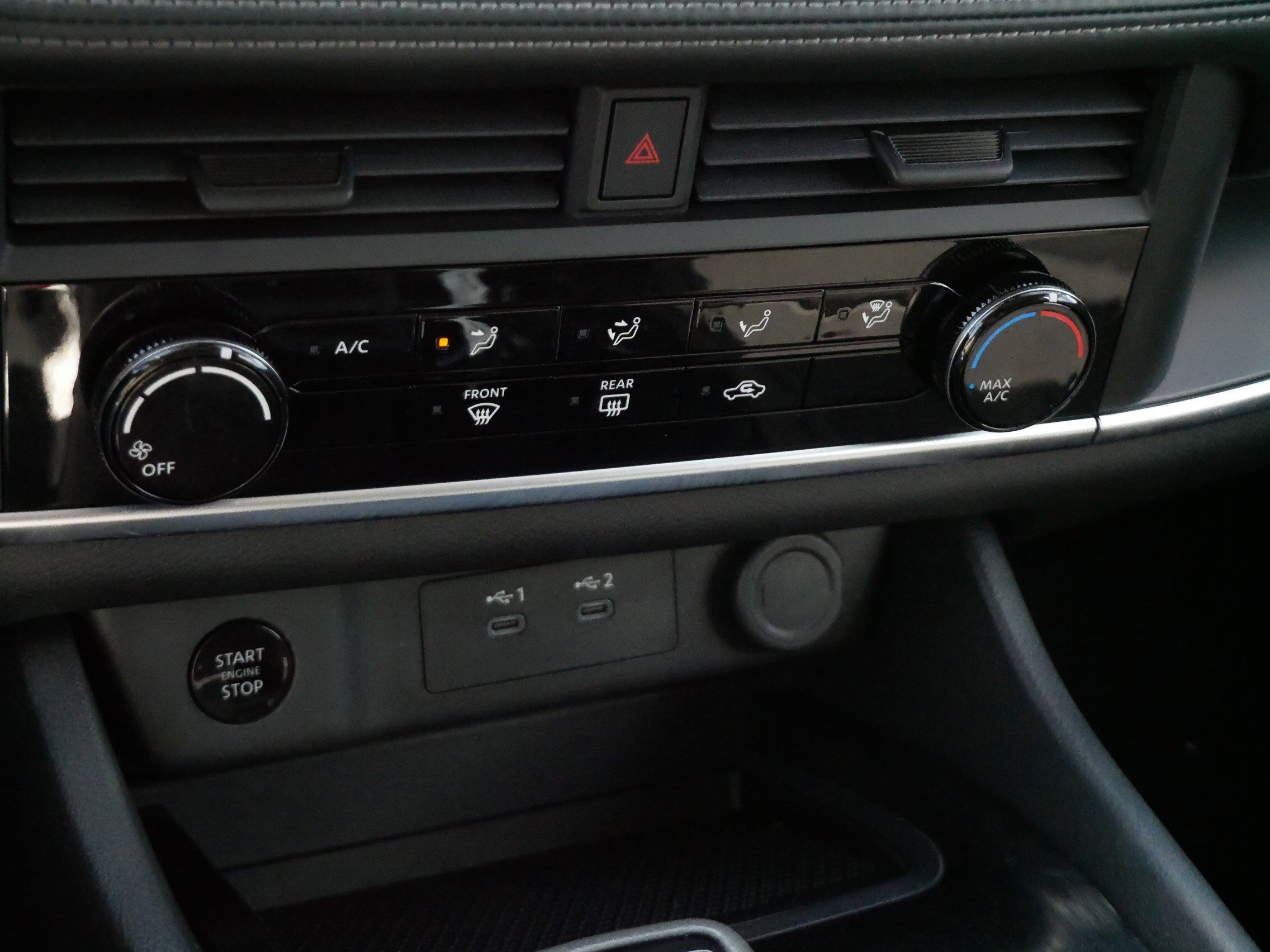 Used 2024 Nissan Rogue S image 23