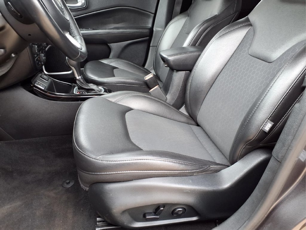 Used 2019 Jeep Compass Latitude FWD image 21