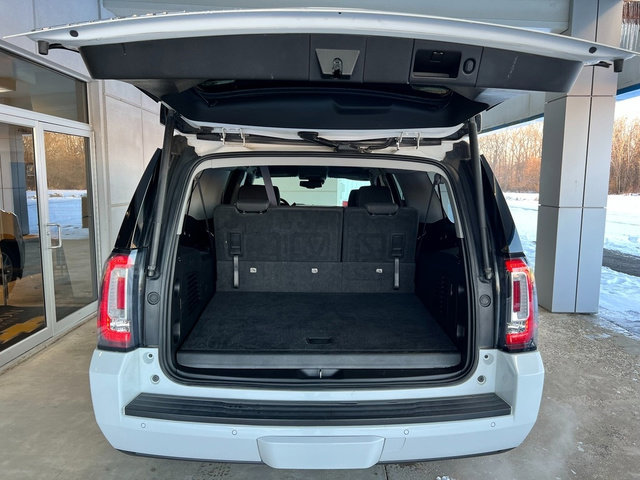 Used 2017 GMC Yukon XL SLE w/ SLE Value Package image 9