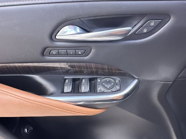 Used 2023 Cadillac XT4 Premium Luxury w/ Technology Package FWD image 21