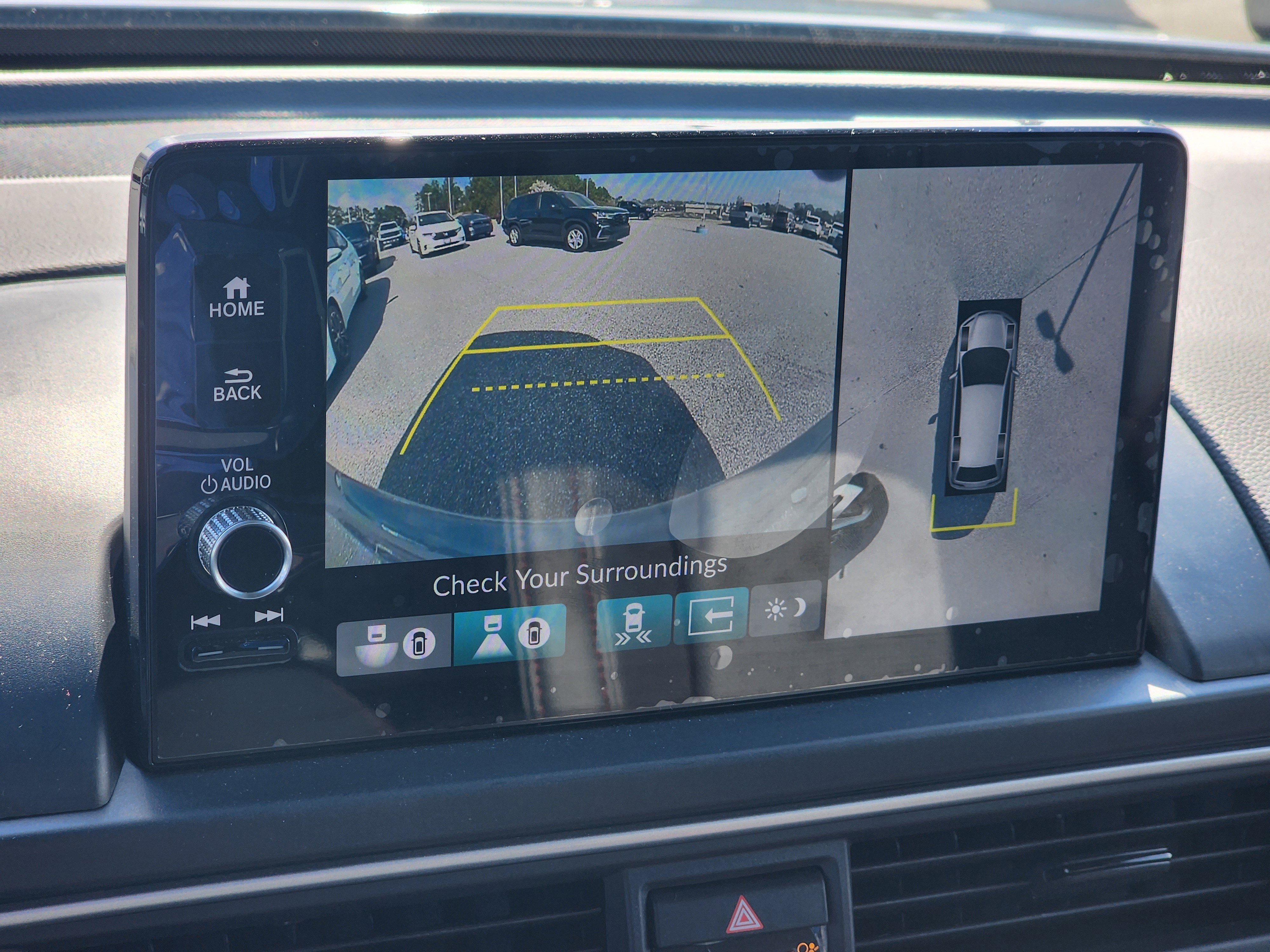 Certified 2025 Honda Pilot Black Edition image 23