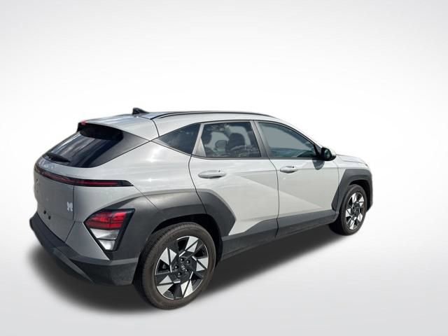 Used 2024 Hyundai Kona SEL w/ Convenience Package image 5