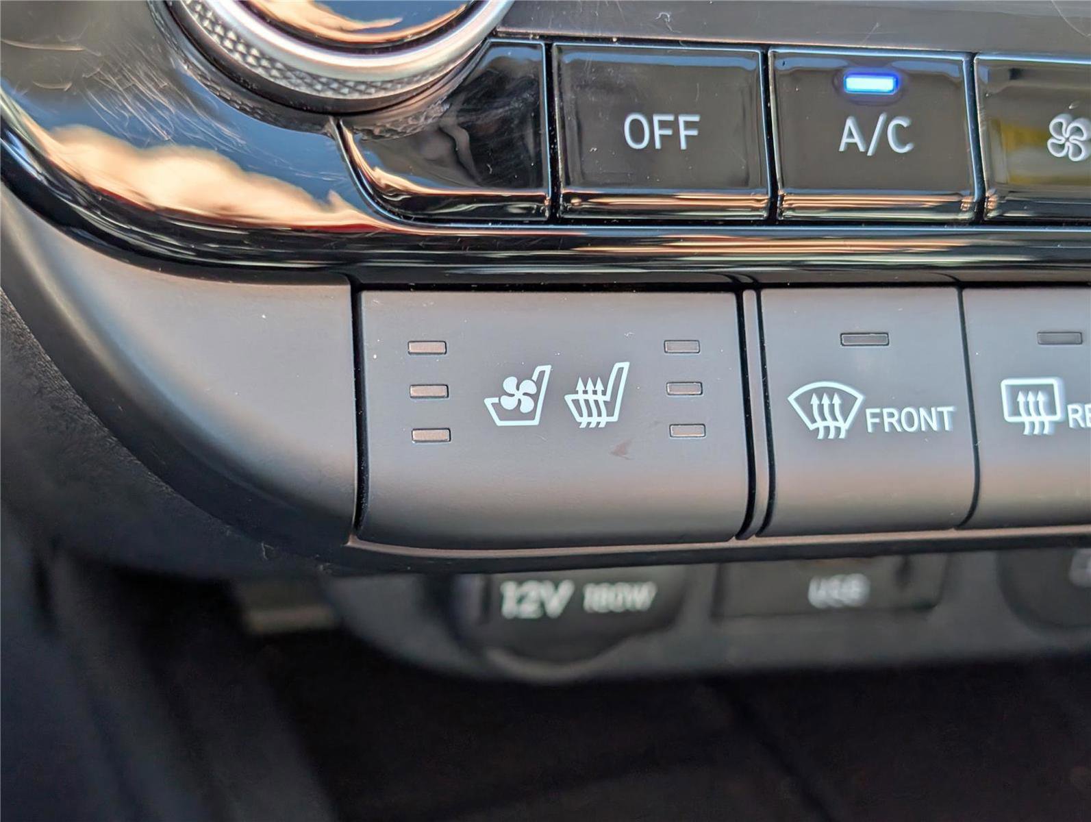 Used 2025 Hyundai Elantra Limited FWD image 27