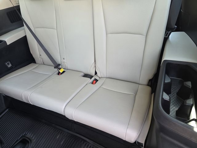 Used 2024 Toyota Grand Highlander XLE FWD image 22