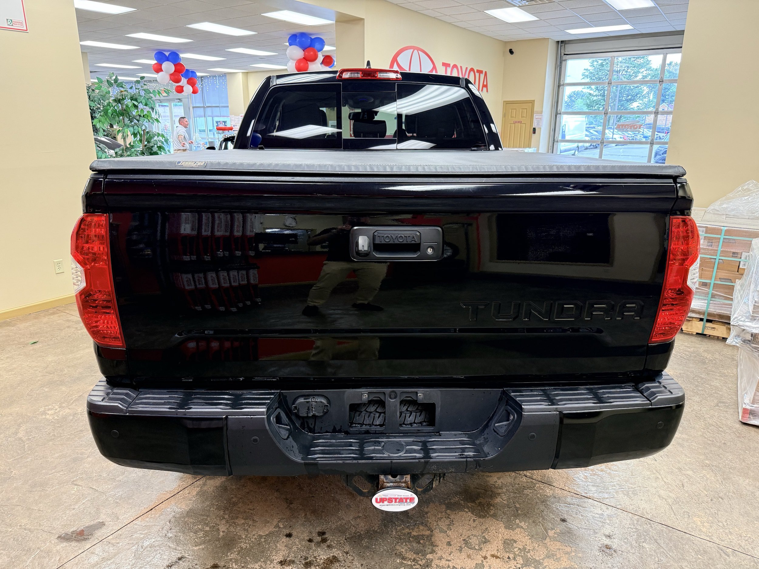 Used 2021 Toyota Tundra Limited w/ Limited Premium Package AWD/4WD image 18