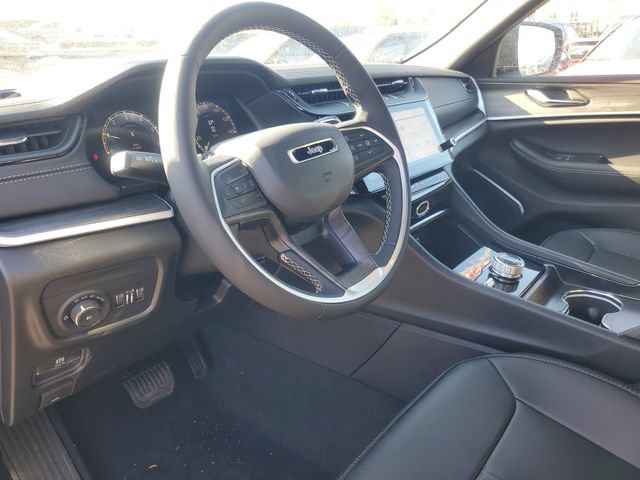 New 2026 Jeep Grand Cherokee Limited w/ Limited Altitude Package AWD/4WD image 9