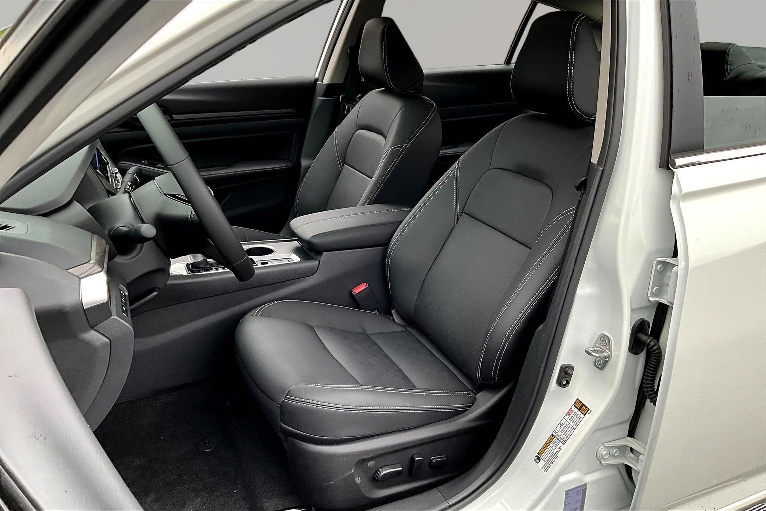 New 2026 Nissan Altima 2.5 SV FWD image 17