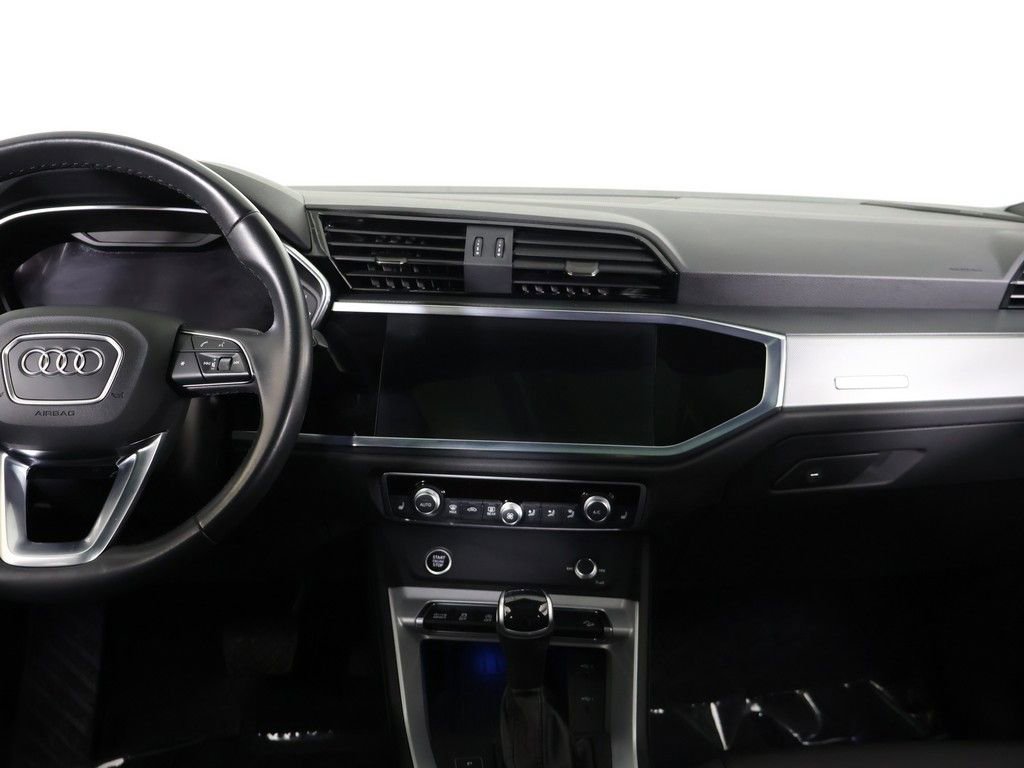 Used 2023 Audi Q3 2.0T Premium Plus w/ Premium Plus Package AWD/4WD image 39