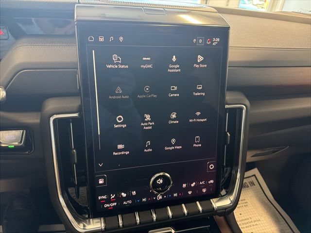 Used 2026 GMC Yukon XL Denali w/ Sun & Power Step Package AWD/4WD image 33