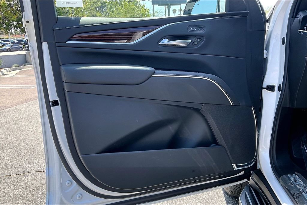 Used 2021 Cadillac Escalade Premium Luxury AWD/4WD image 20