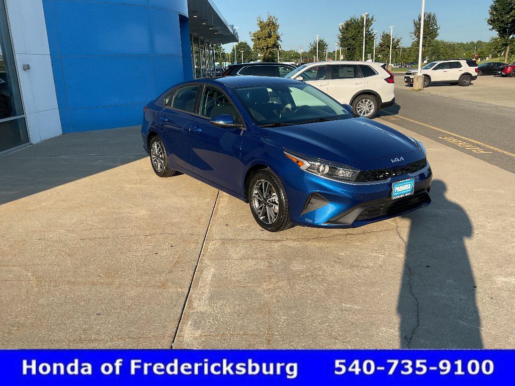 Used 2023 Kia Forte LXS w/ LXS Technology Package FWD image 8