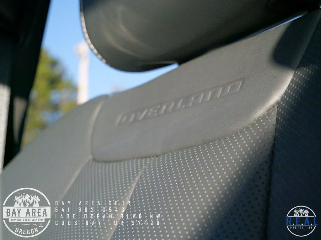 New 2025 Jeep Grand Cherokee Overland w/ Luxury Tech Group IV image 14