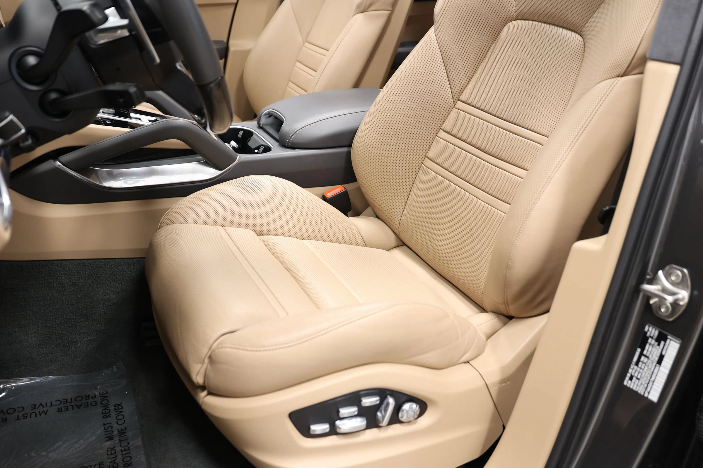 Used 2021 Porsche Cayenne Turbo S AWD/4WD image 21