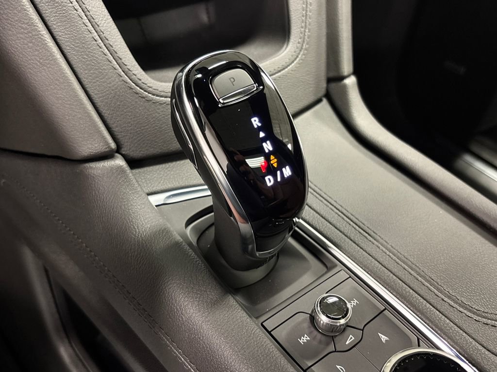 New 2026 Cadillac XT5 Premium Luxury w/ LPO, ONYX Package image 41