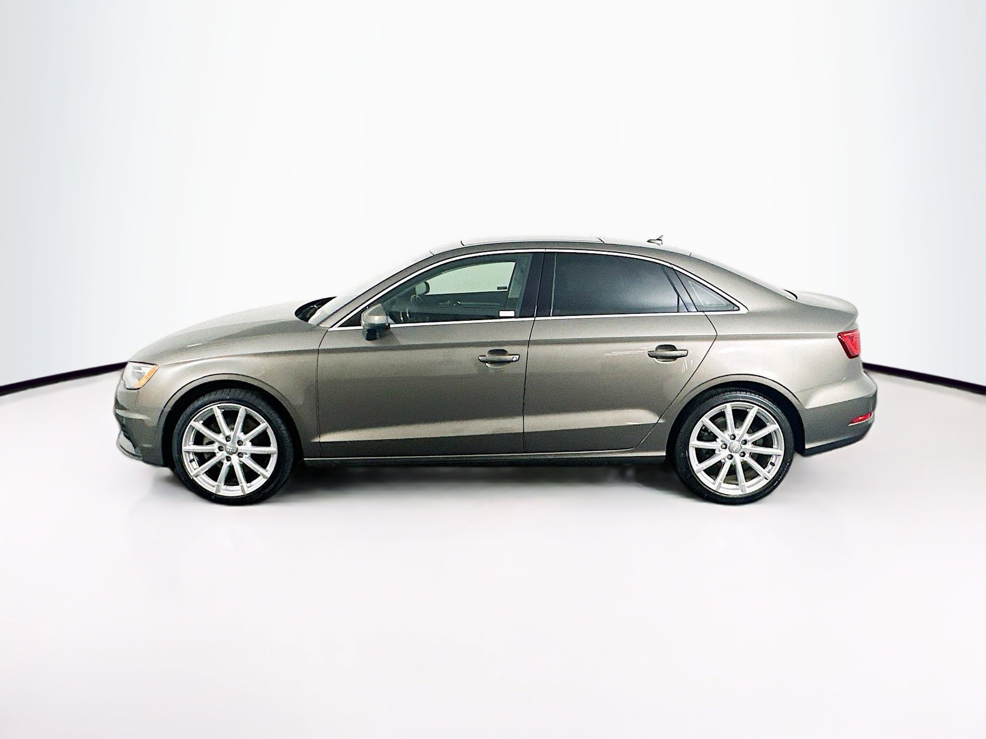 Used 2015 Audi A3 1.8T Premium Plus w/ Premium Plus Package image 4