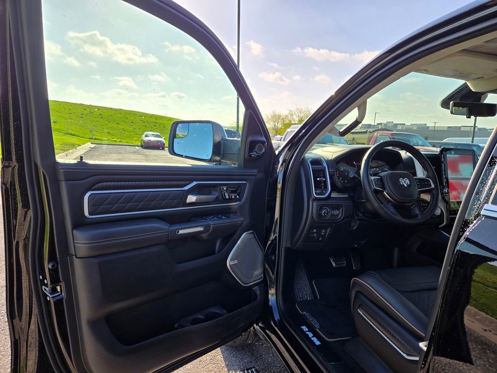Used 2026 RAM 1500 Tungsten AWD/4WD image 14