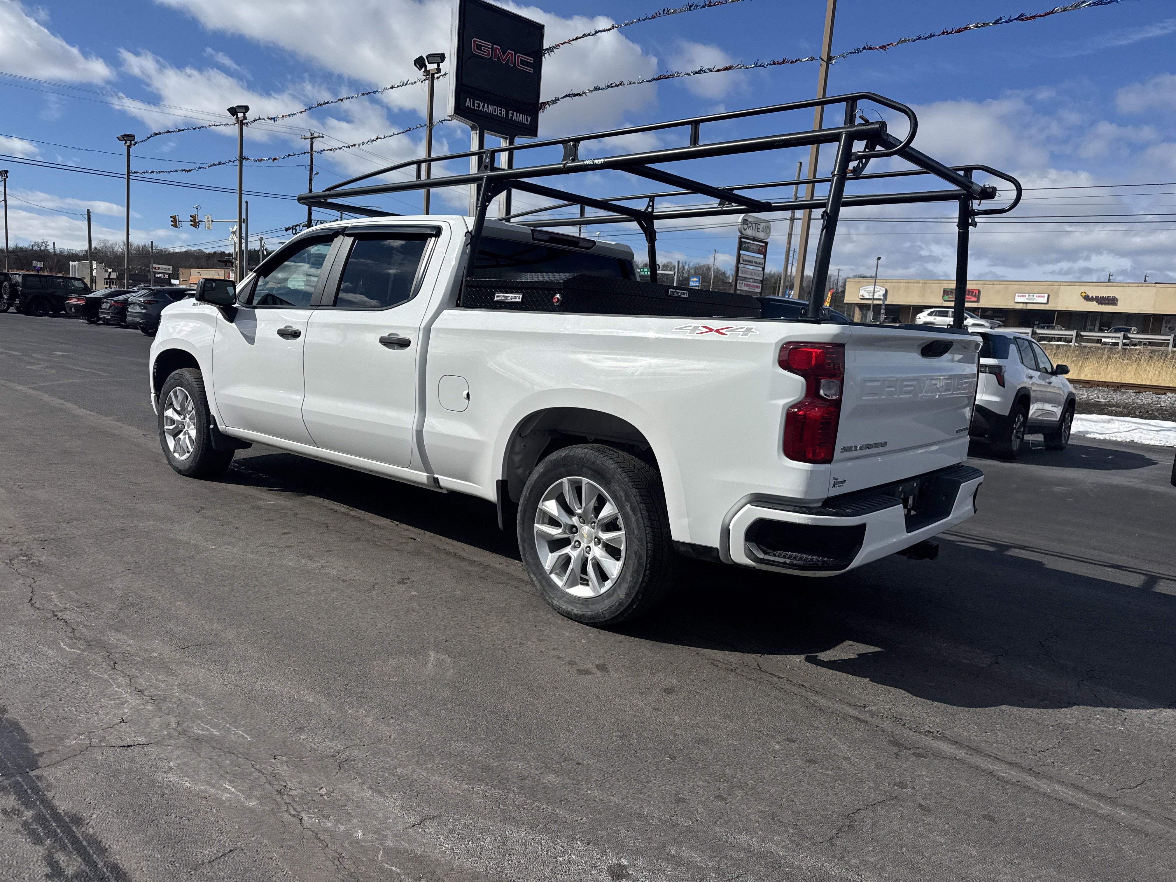 Used 2023 Chevrolet Silverado 1500 Custom image 6