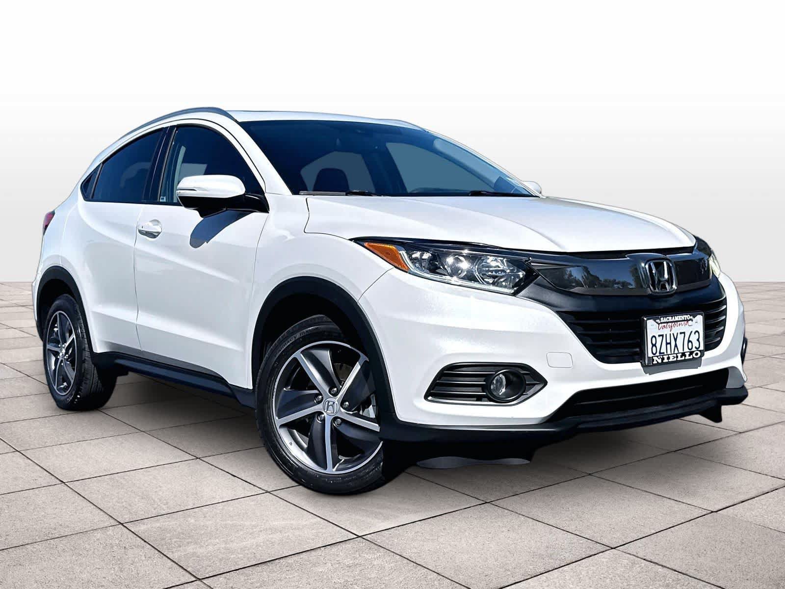 Used 2022 Honda HR-V EX-L image 2