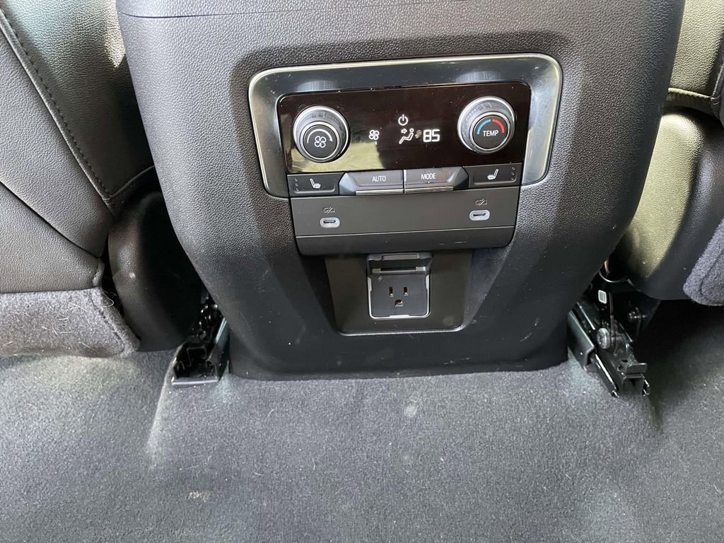 Used 2024 Chevrolet Tahoe RST w/ Luxury Package image 15