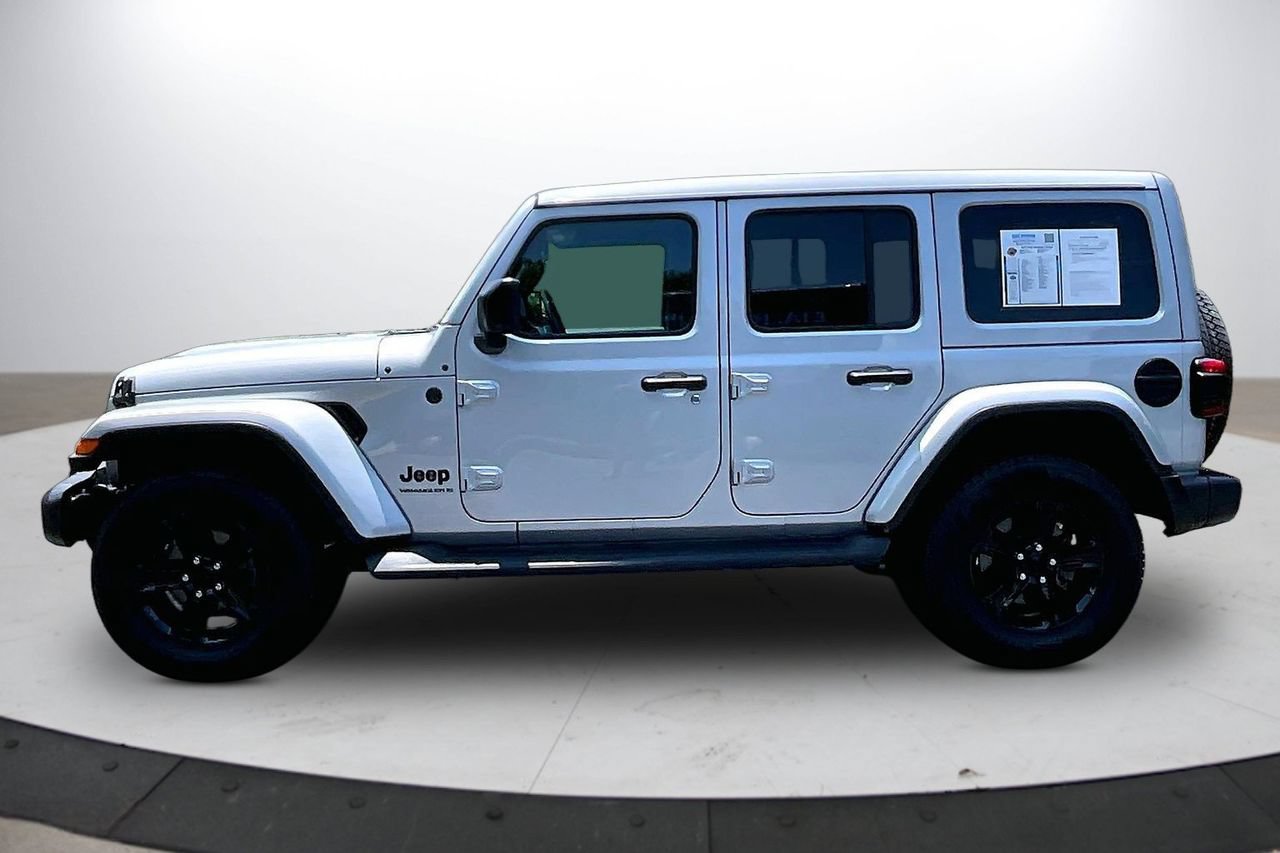 Used 2023 Jeep Wrangler Unlimited Sahara AWD/4WD image 5