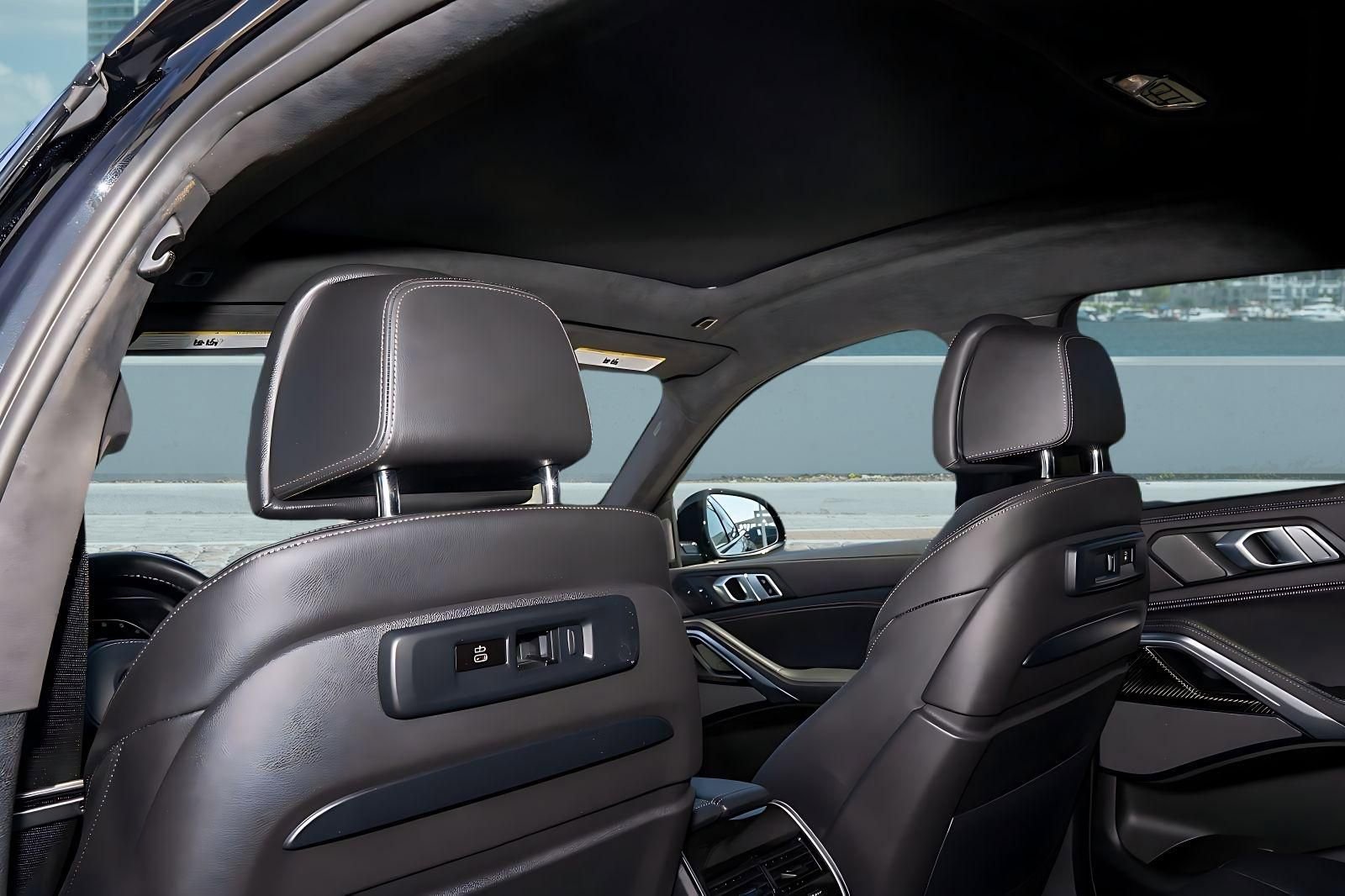 Used 2022 BMW X6 M50i w/ Executive Package image 19