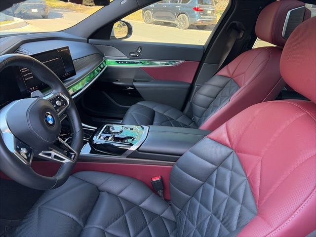 Used 2024 BMW 740i w/ Premium Package image 9