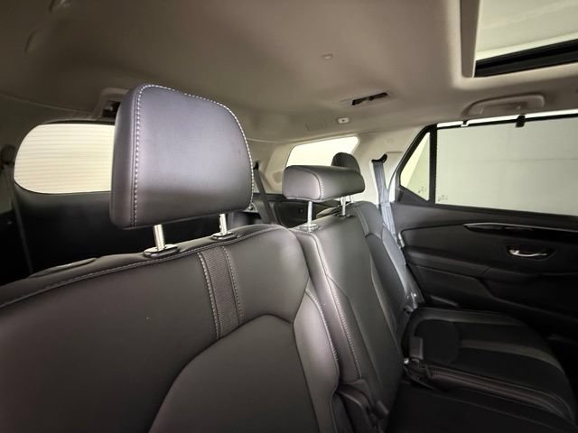 Used 2025 Honda Pilot Touring image 31