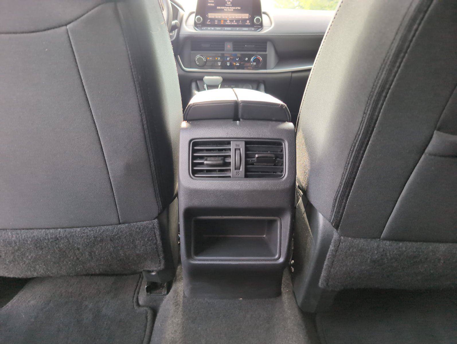 Used 2024 Nissan Rogue S AWD/4WD image 34