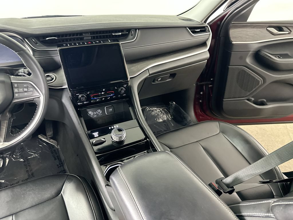 Used 2023 Jeep Grand Cherokee Limited AWD/4WD image 21
