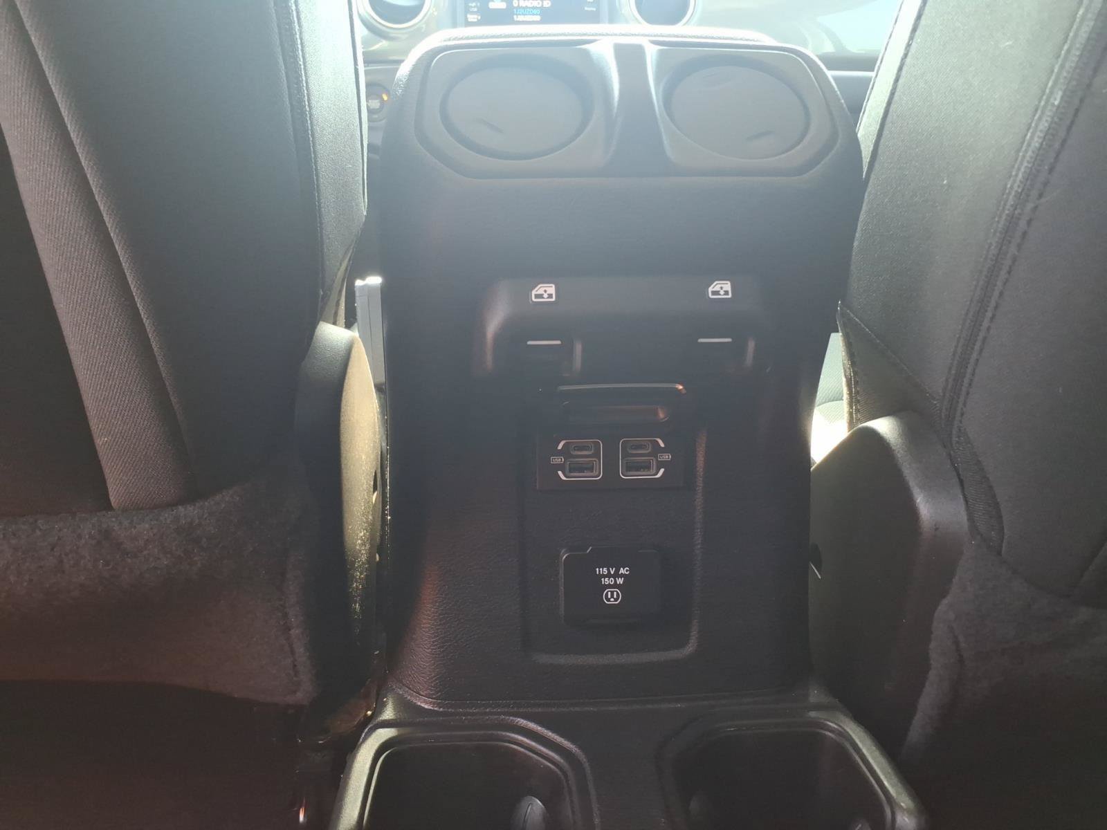 Used 2021 Jeep Wrangler Unlimited Sahara w/ Uconnect 4C Nav & Sound Group AWD/4WD image 15