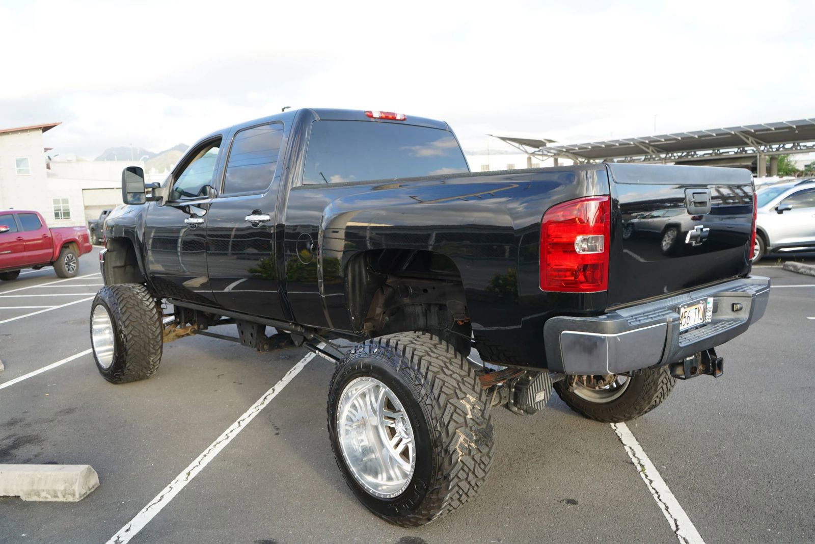 Used 2014 Chevrolet Silverado 2500 LT w/ Custom Sport Truck Package image 30