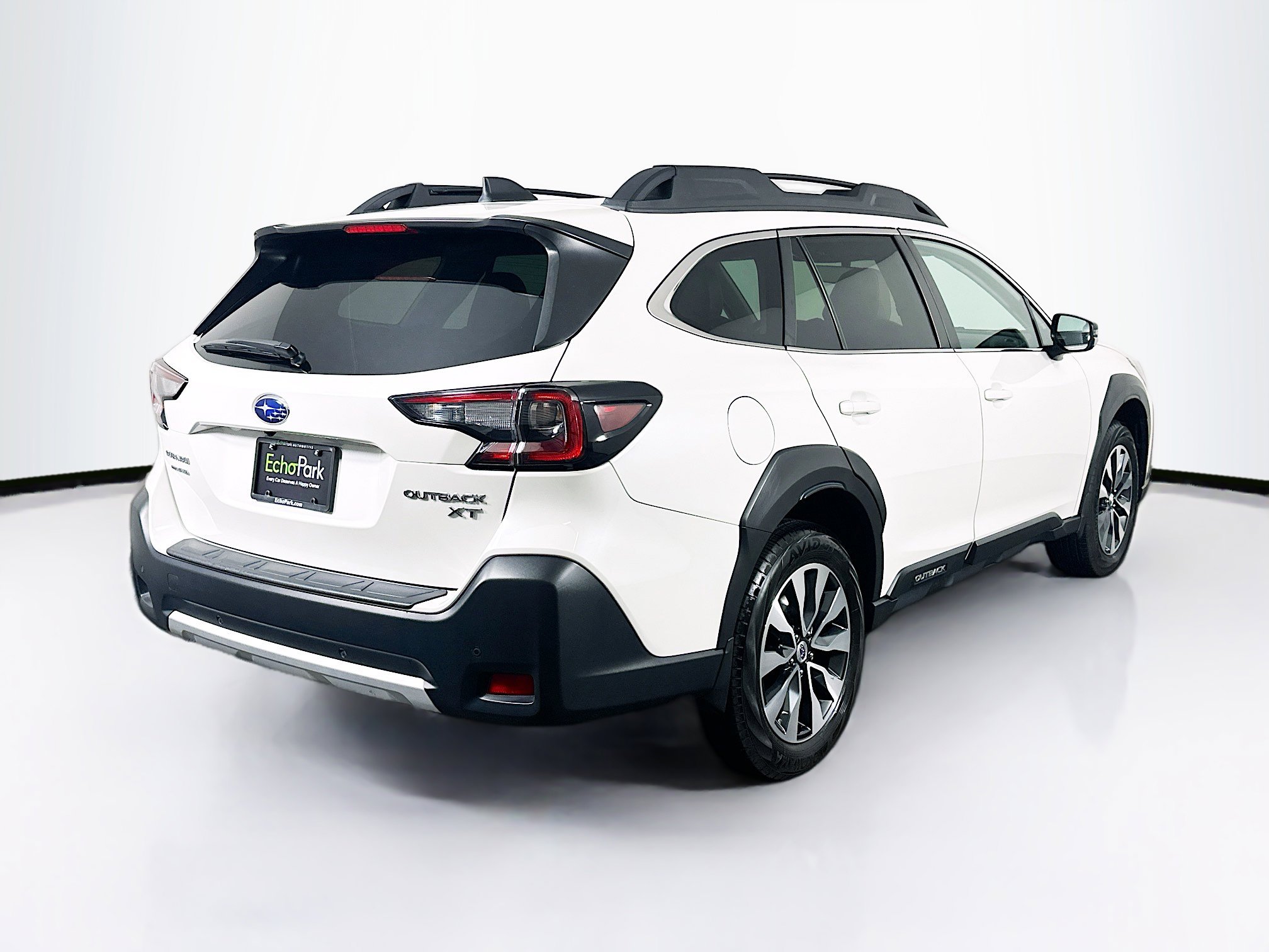 Used 2023 Subaru Outback Limited XT image 9