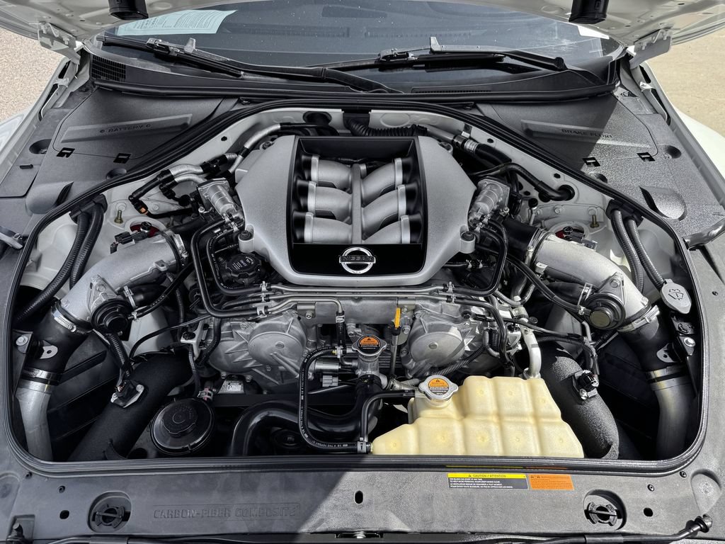 Used 2009 Nissan GT-R Premium AWD/4WD image 9