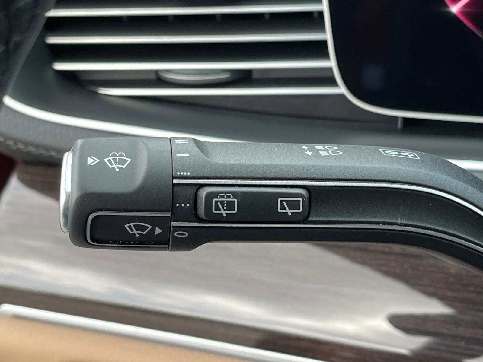 Certified 2025 Mercedes-Benz GLS 450 4MATIC image 39