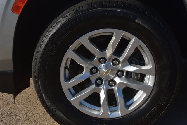 Used 2024 Chevrolet Tahoe LT RWD image 9
