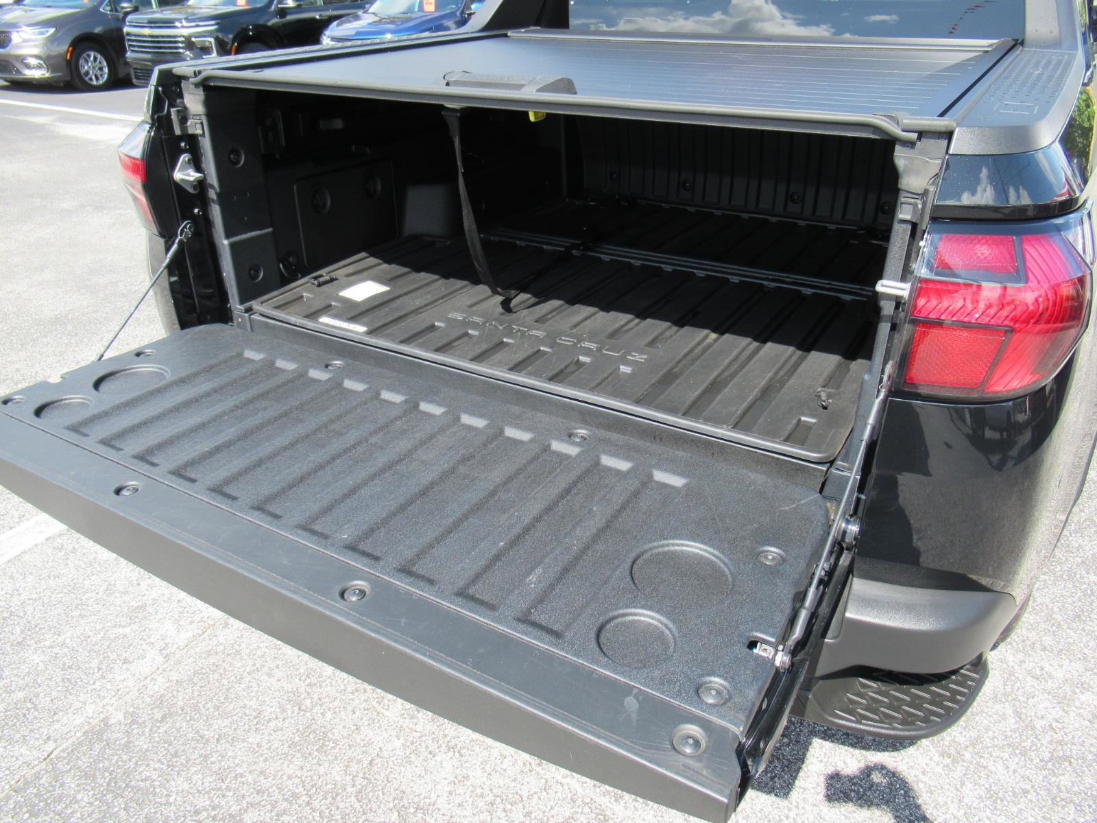 Used 2023 Hyundai Santa Cruz SEL Premium w/ Cargo Package AWD/4WD image 34