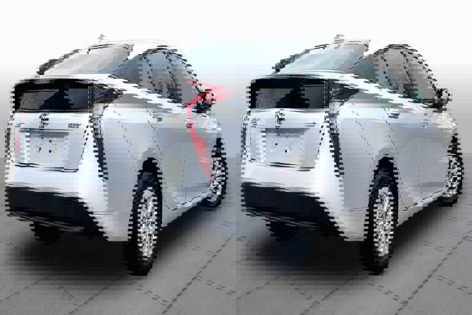 Used 2016 Toyota Prius Two image 13