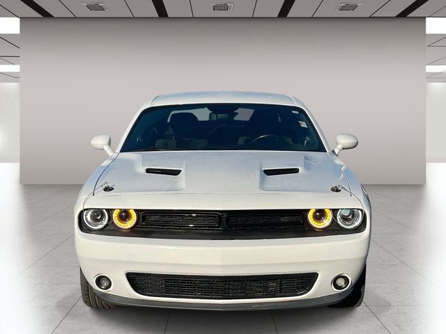 Used 2019 Dodge Challenger SXT w/ Driver Convenience Group image 9