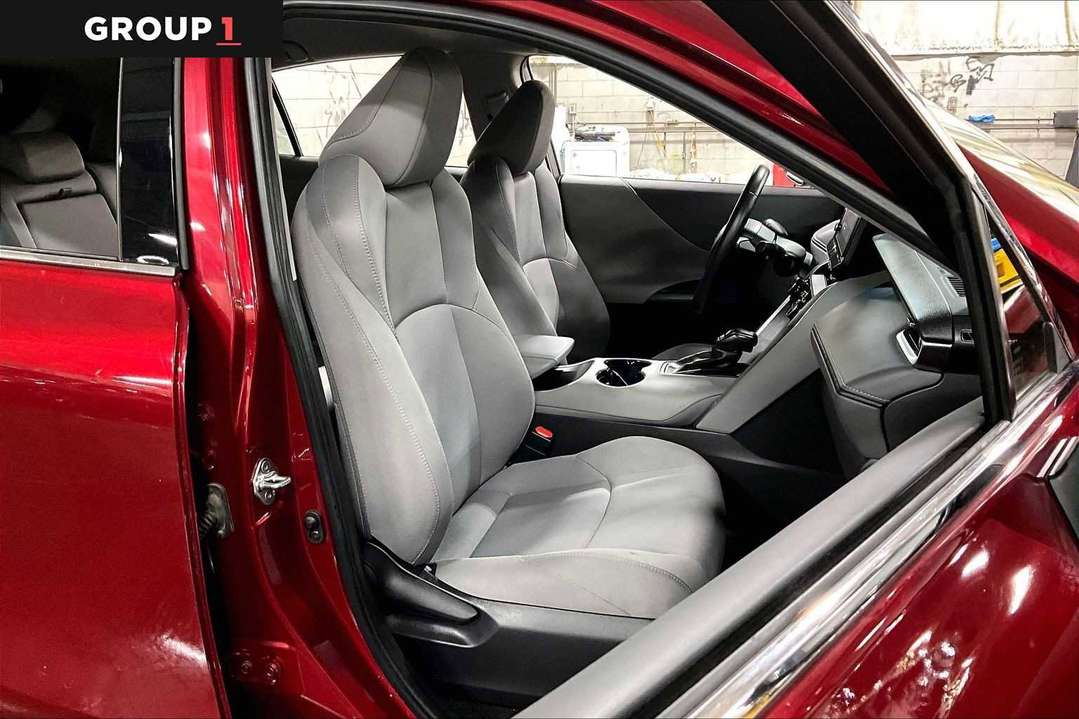 Certified 2023 Toyota Venza LE image 9