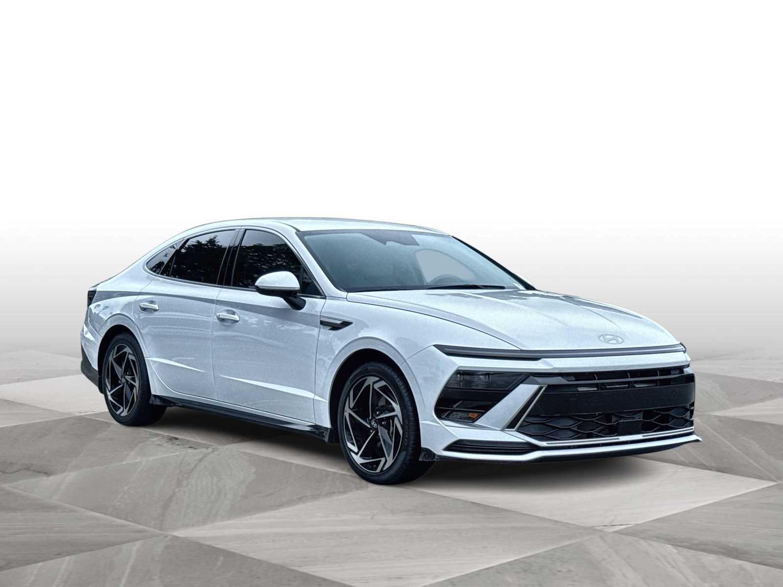Used 2026 Hyundai Sonata SEL FWD image 2