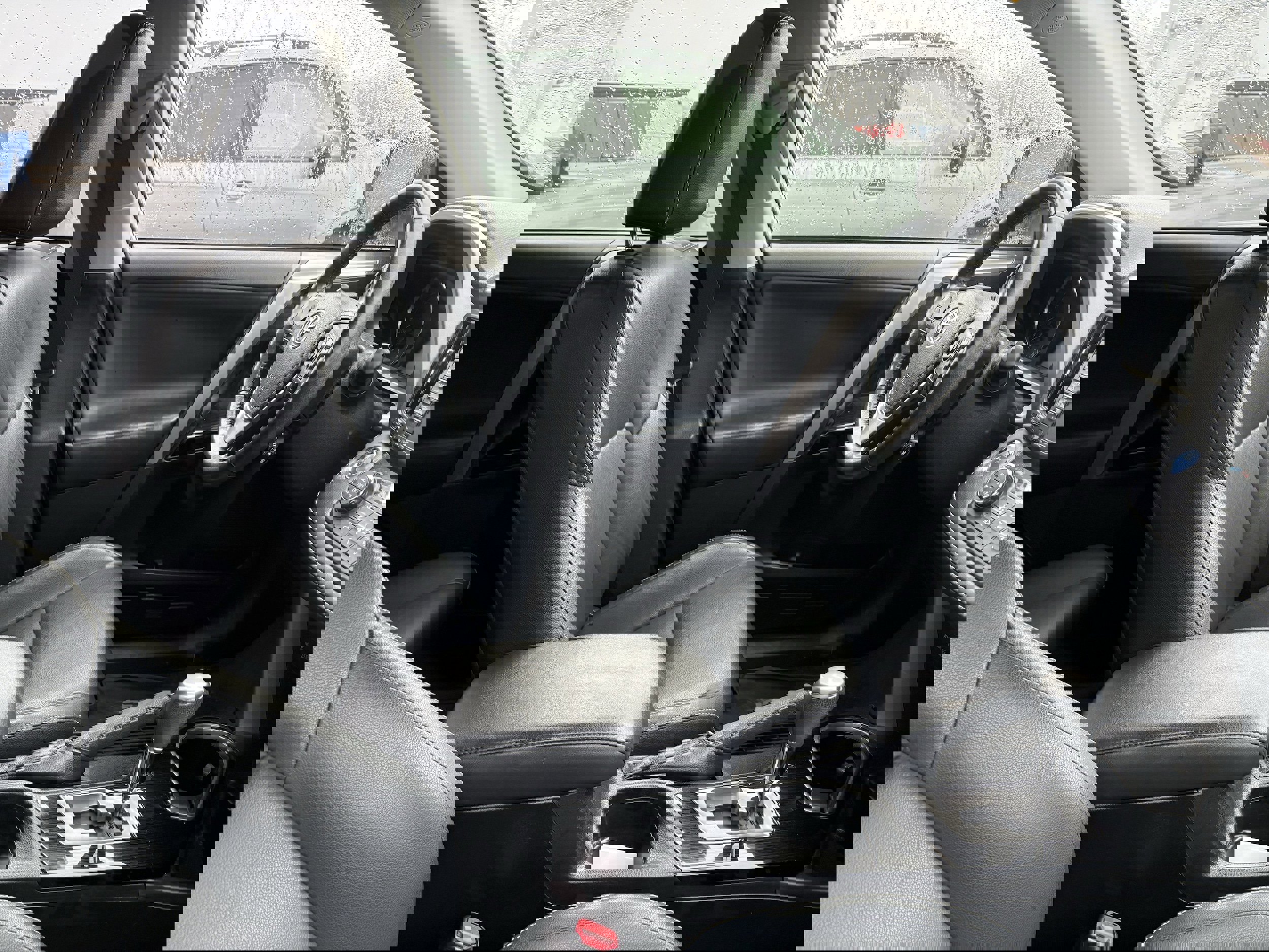 Used 2018 Toyota RAV4 Limited w/ Advanced Technology Package image 10