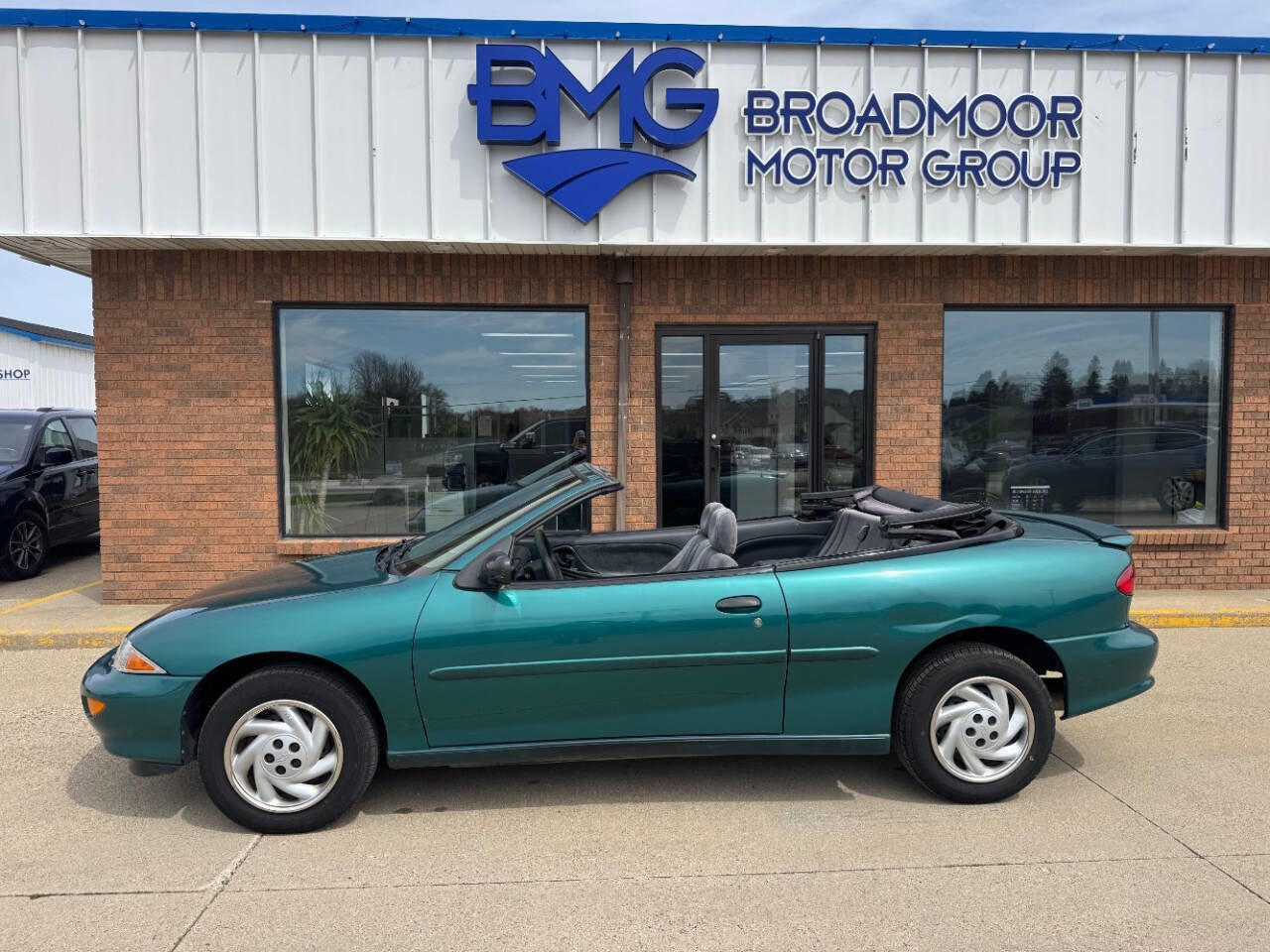 Used 1997 Chevrolet Cavalier LS w/ Preferred Equipment Group 1 image 2