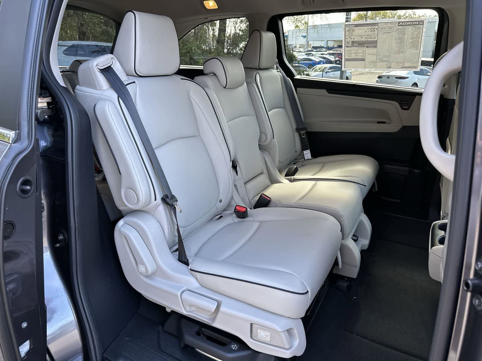 New 2026 Honda Odyssey Touring image 13