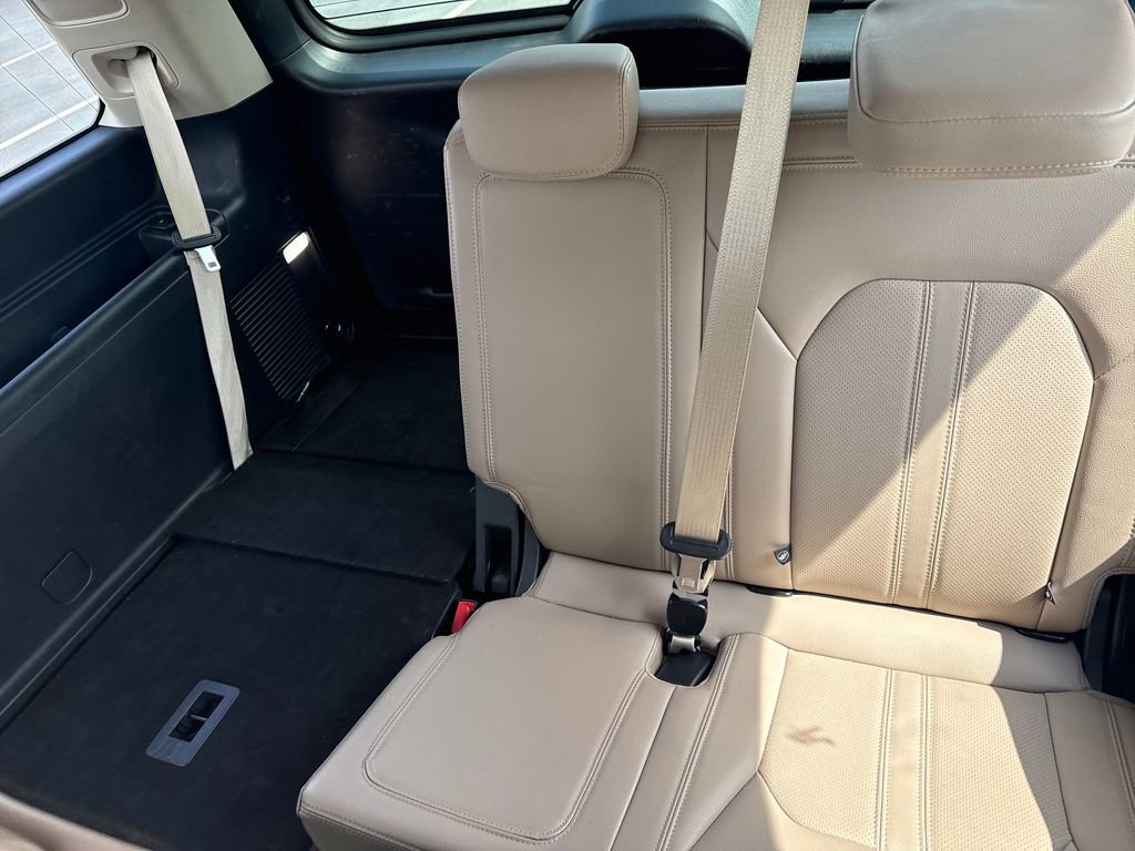 Used 2024 Ford Expedition Limited image 30