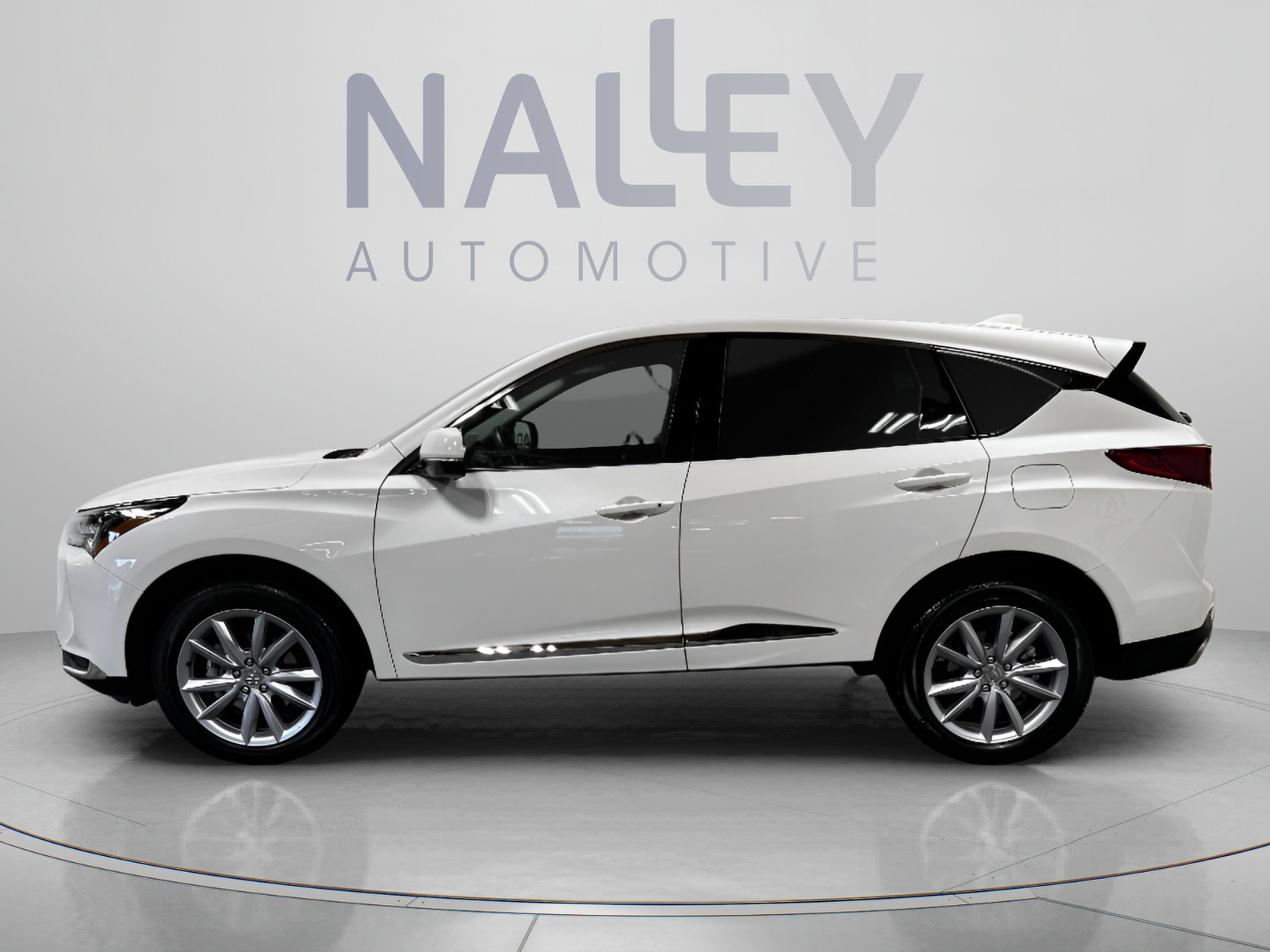 Used 2024 Acura RDX SH-AWD image 2