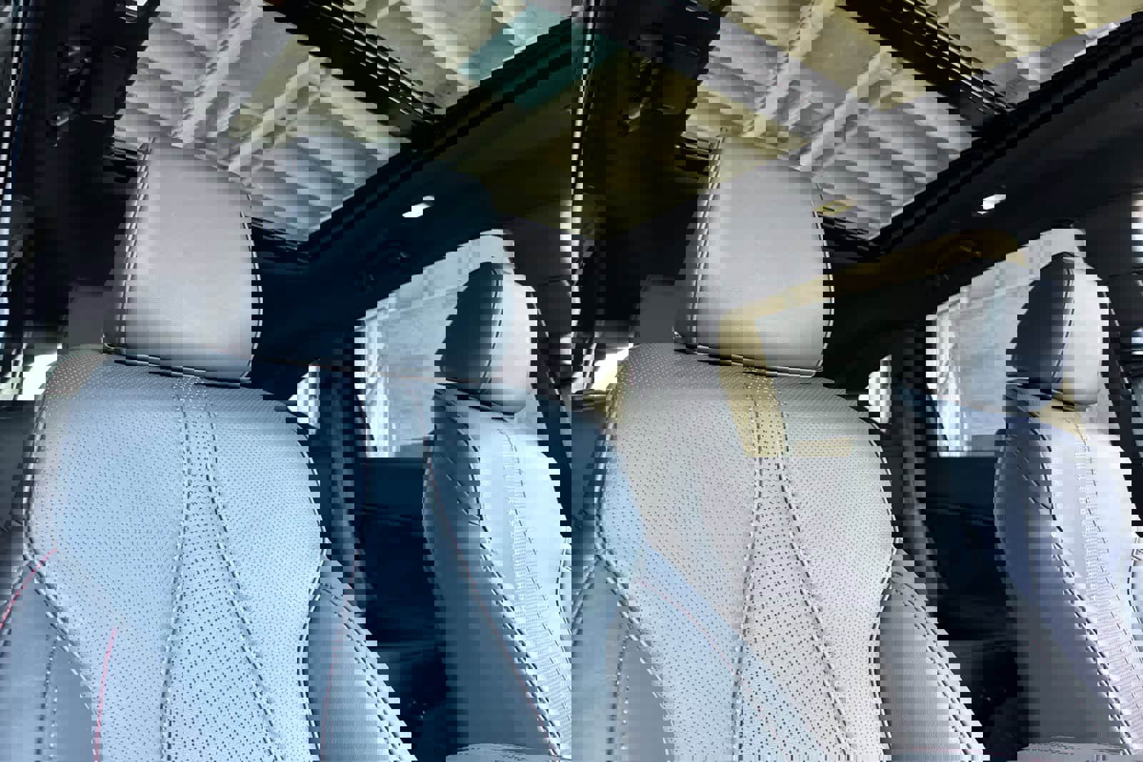 Used 2025 Acura RDX A-Spec image 14