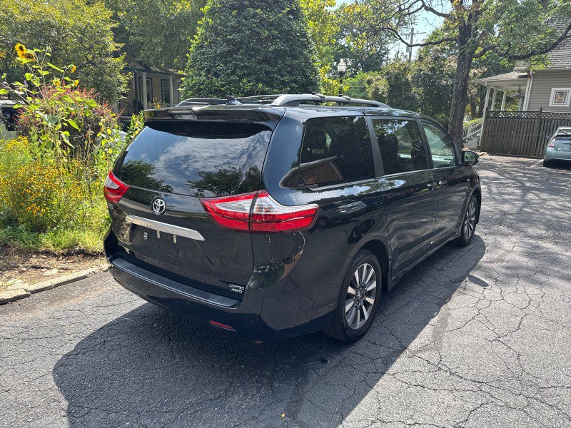 Used 2018 Toyota Sienna Limited Premium AWD/4WD image 5