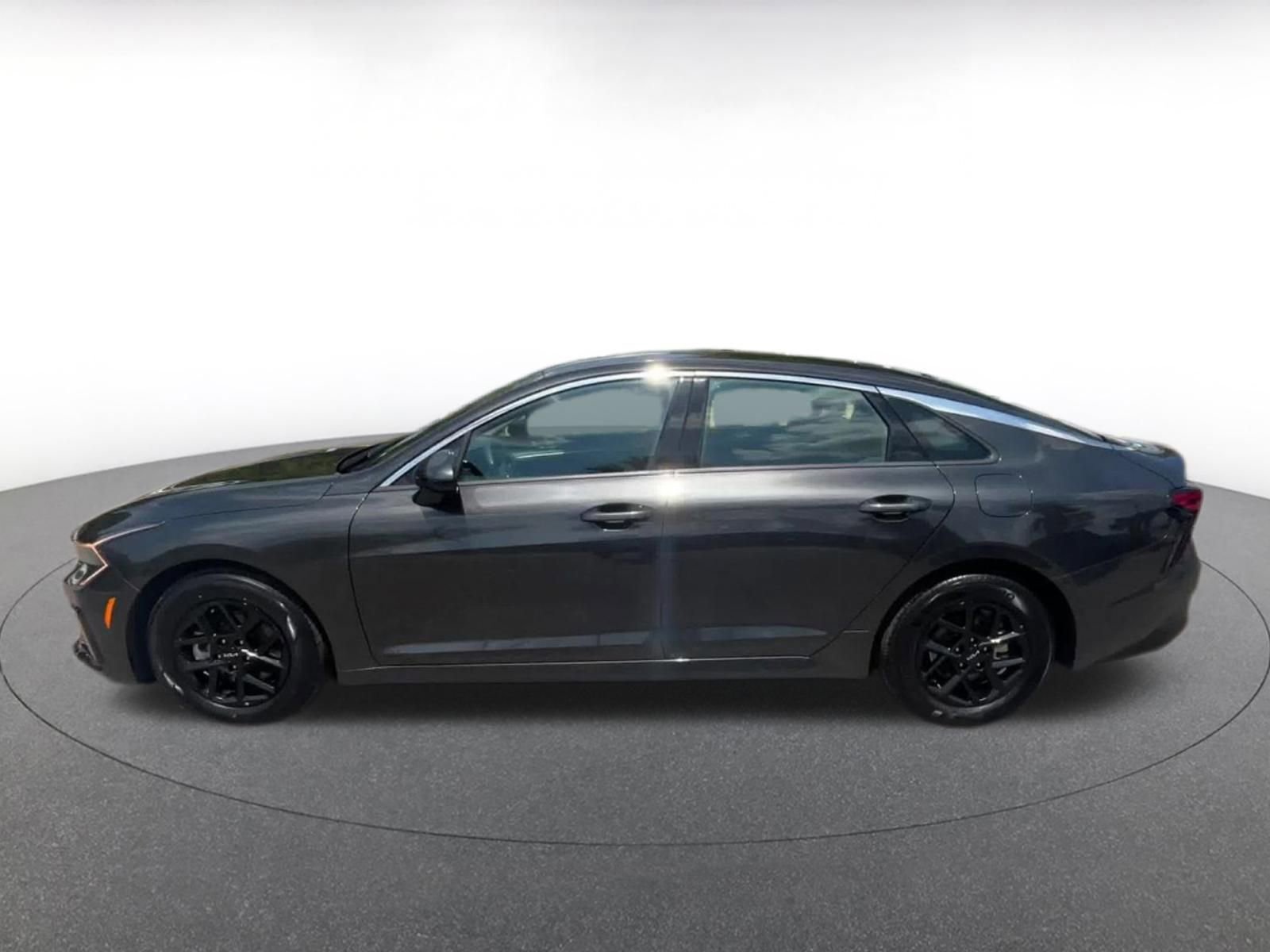 Used 2025 Kia K5 LXS FWD image 9