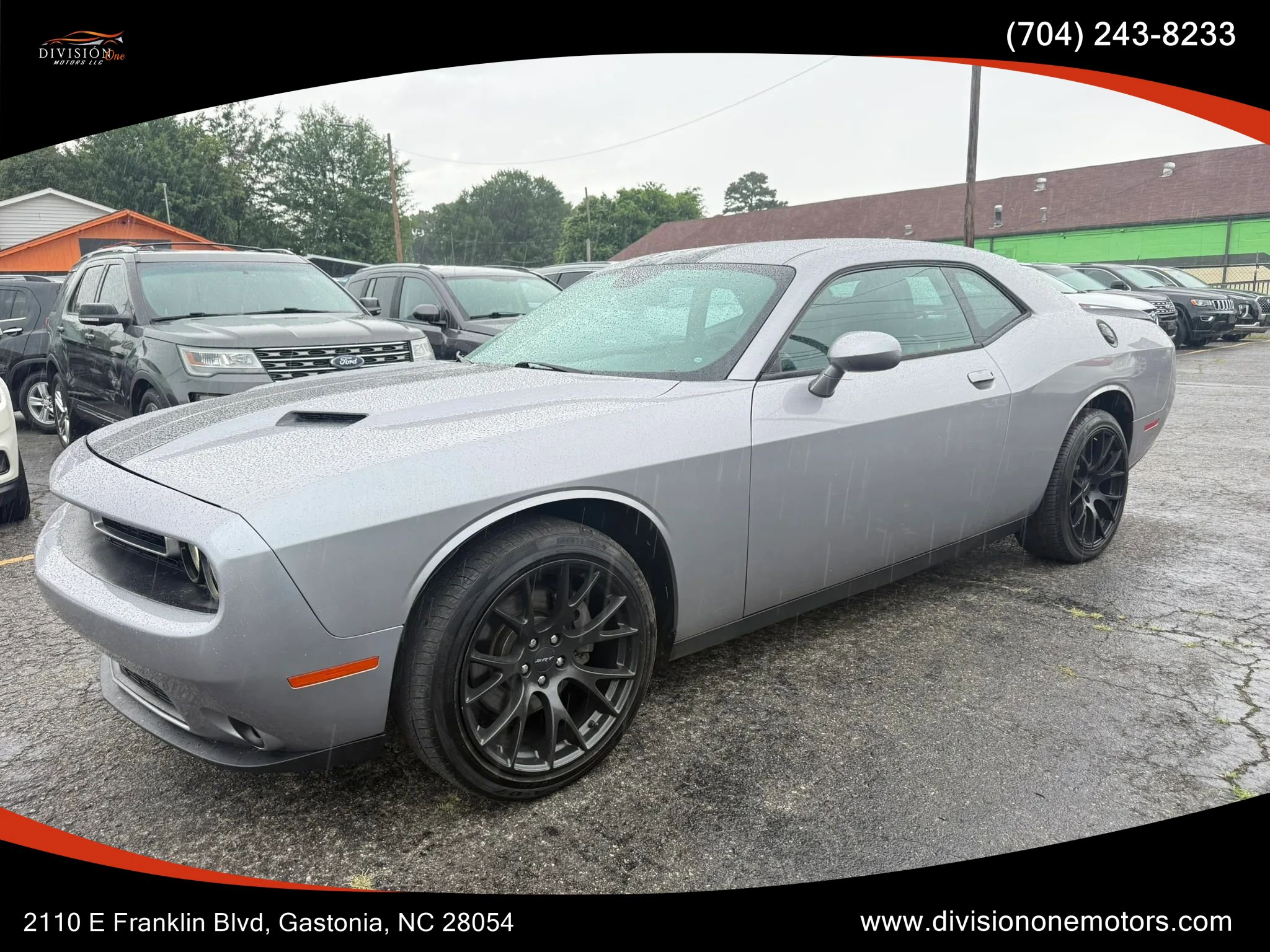 Used 2017 Dodge Challenger SXT Plus RWD image 2
